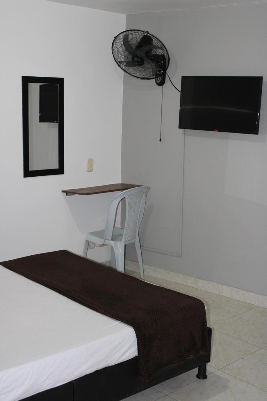 San Cayetano Hotel *